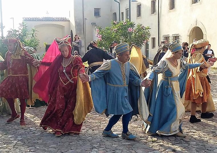 Domenica 28 ottobre rievocazione di danze medievali al Castello