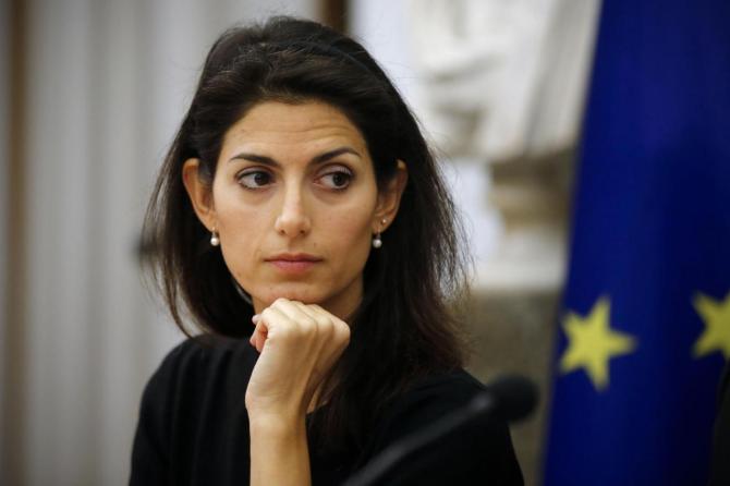 Processo per falso, tre ore di interrogatorio per la Raggi  la sentenza a metà novembre