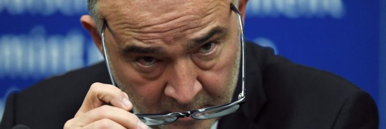 L’avvertimento di Moscovici: “Sanzioni all’Italia se non si trova l’accordo”