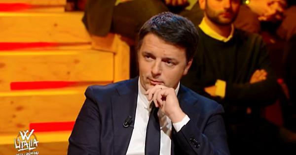 Renzi risponde a Casalino: “Mi vergogno tanto di Rocco e non delle persone down”
