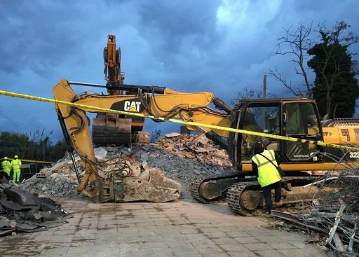Al Quadraro abbattuta anche l’ultima villa dei Casamonica