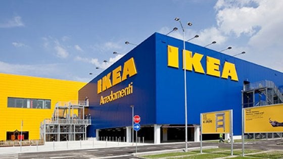 Ikea, l’accusa della Fisascat Cisl: “Il colosso svedese a Roma sta demansionando molti dipendenti”