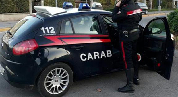 Ostiense: assalta la Motorizzazione per forzare un distributore di bevande, arrestato