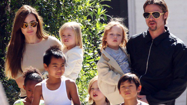 Cinema, le star Brad Pitt e Angelina Jolie in tribunale per l’affidamento dei sei figli