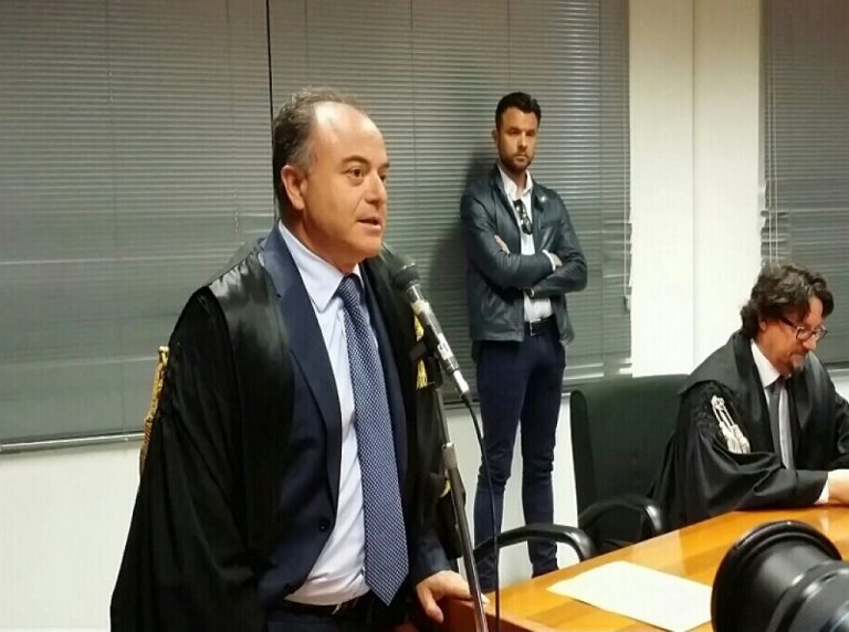 Gratteri e la ‘ndrangheta: “Roma Capitale aperta? C’è spazio per tutti”. I rischi per il litorale laziale da nord a sud