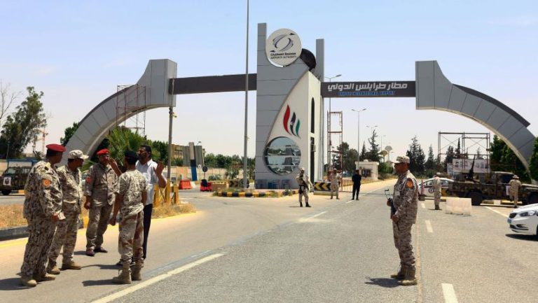 Libia, violenti scontri a fuoco all’aeroporto di Tripoli