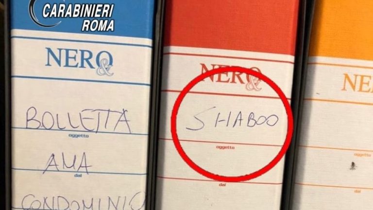 Spinaceto, pusher di Shaboo arrestato: aveva anche la contabilità della sua attività illegale