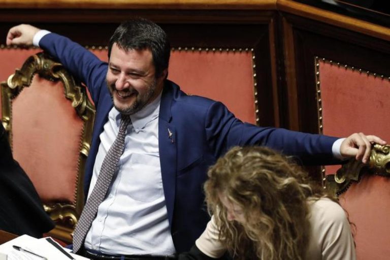 Decreto Sicurezza, sì della Camera alla fiducia tra i mal di pancia del M5S. L’esame prosegue