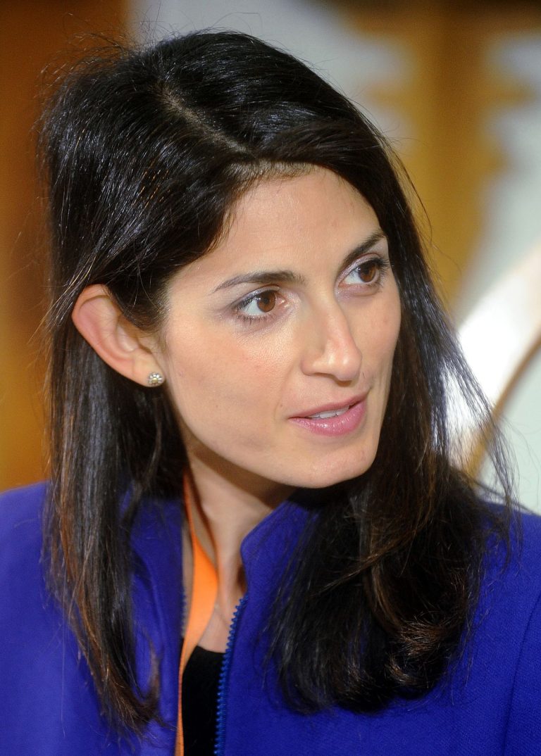 La sindaca Raggi sulla Casa Internazionale delle Donne: “Aver lottato per avere diritti non significa avere il diritto di scavalcare leggi e regole”