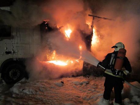 Incendio nella galleria Santa Lucia sulla linea Napoli-Salerno: feriti cinque operai