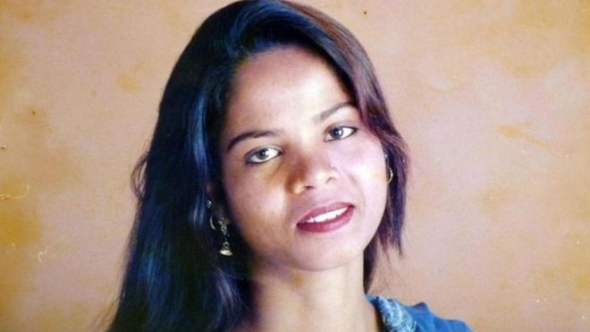 Pakistan, l’avvocato di Asia Bibi ha lasciato il Paese per le minacce degli integralisti islamici