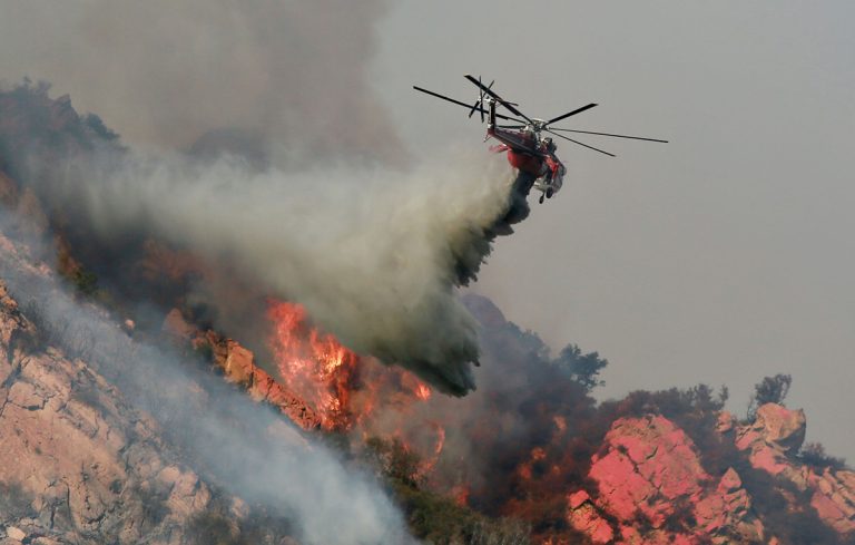 Incendi in California, le vittime salgono a 71 e i dispersi sono oltre mille