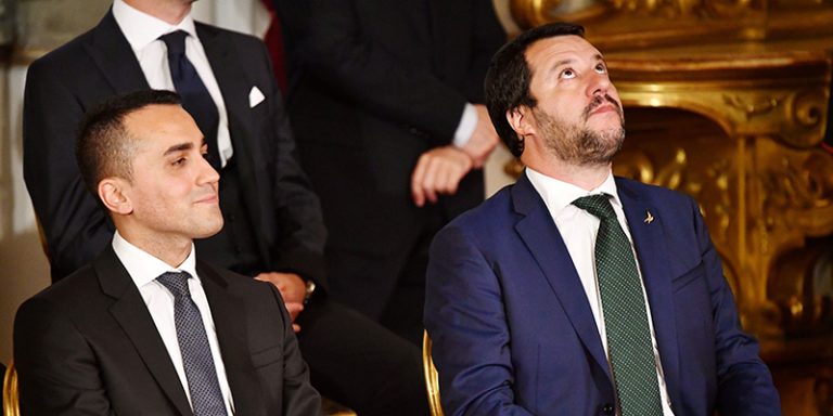 Lega-M5S: nuovo scontro sui rifiuti a Napoli