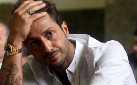 Fabrizio Corona ‘sfiora’, di nuovo, il carcere e resta in affidamento terapeutico