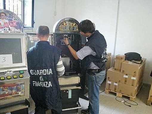 Sequestro per 218mila euro ad una sala giochi di Minturno
