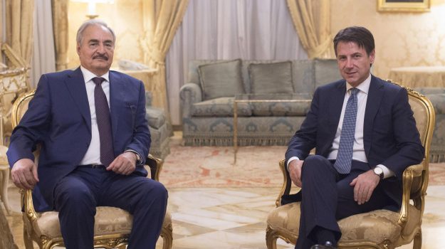 Vertice di Palermo sulla Libia, il premier Conte ostenta ottimismo