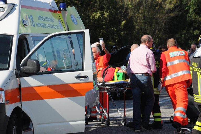 Casilina, 49enne investito e ucciso da un’auto guidata da una donna