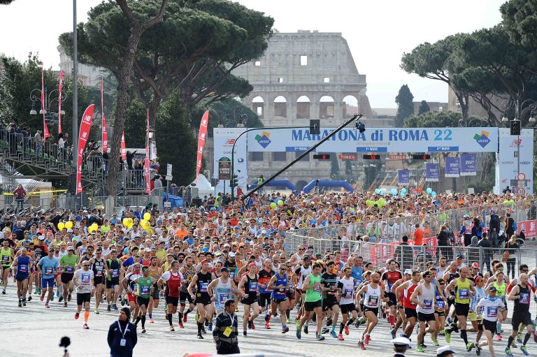 Nozze d’argento di Roma con la sua Maratona. Tutti di corsa il 7 aprile