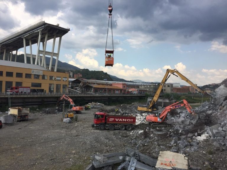 Genova, il sindaco Bucci: “Il 15 dicembre inizierà la demolizione del Ponte Morandi”