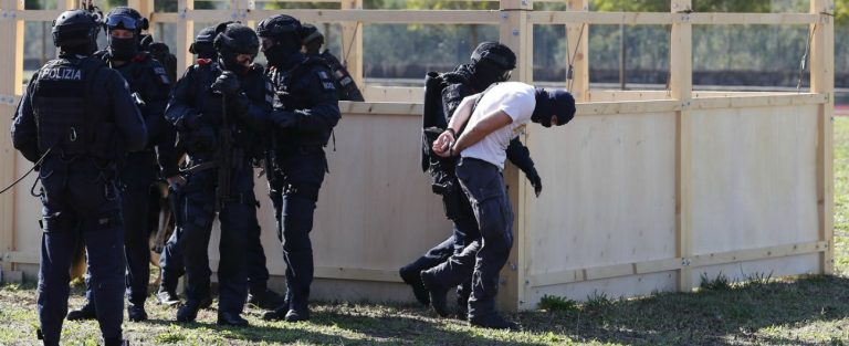 Lupo solitario affiliato all’Isis voleva avvelenare con veleno da topi la rete idrica di Macomer in Sardegna, arrestato
