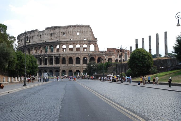 Roma, entro due anni si pagherà per entrare nella “Città eterna”
