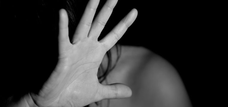 Ancona, avrebbe stuprato per mesi una ragazza di 22 anni in cambio della droga: arrestato pusher nigeriano