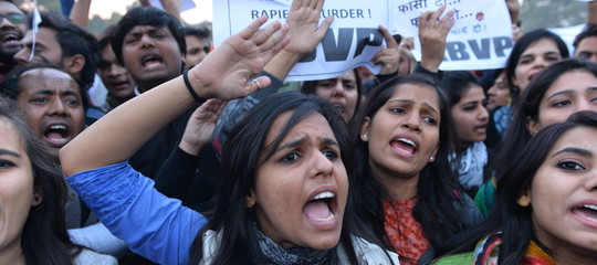 Orrore a New Delhi: struprata una bimba di tre anni