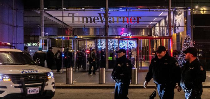 New York, notte da incubo alla sede della Cnn per una telefonata minatoria: il pericolo è rientrato