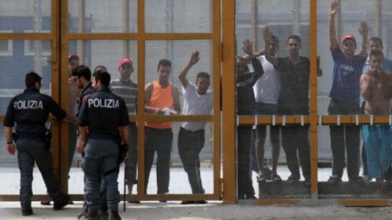 Palazzo S. Gervasio (Potenza), sommossa nel Cpr, arrestati due nigeriani