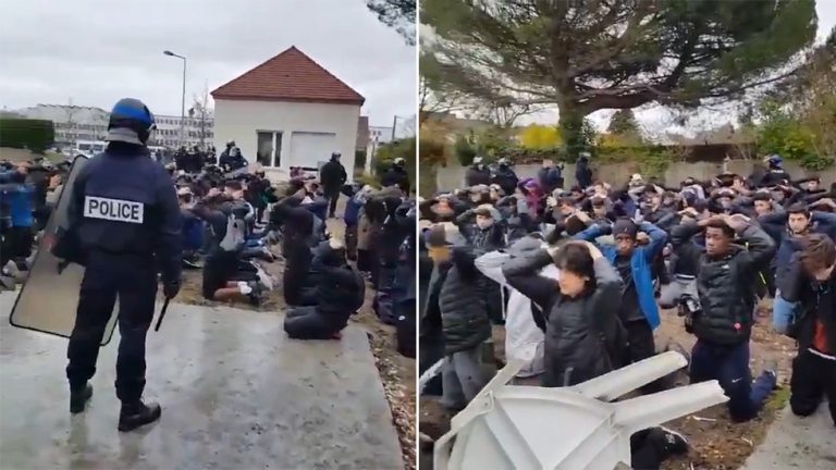 Francia, la polizia fa mettere in ginocchio decine di studenti: indignazioni e polemiche