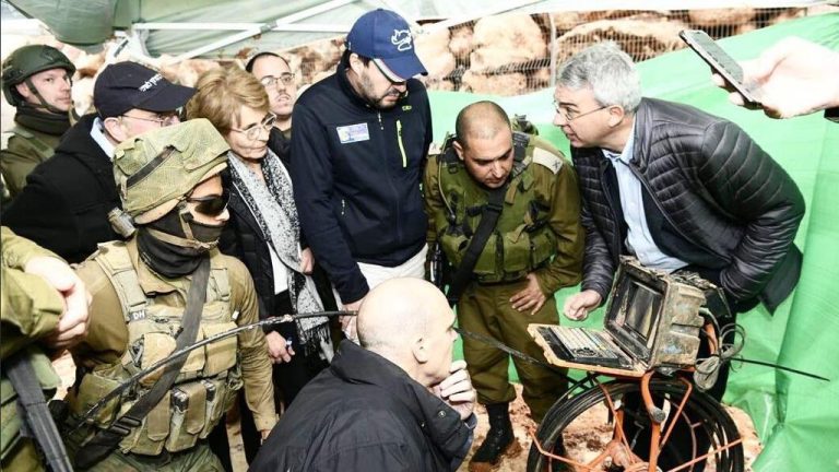 Salvini: “I terroristi vanno eliminati in Europa e nel mondo”