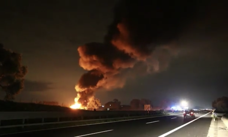 In fiamme l’oleodotto Eni tra Roma e Civitavecchia. Provvidenziale l’intervento dei Vigili del Fuoco