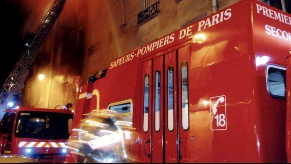 Parigi, incendio in un appartamento in periferia: morte quattro persone