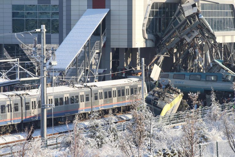 Turchia, incidente ferroviario: 9 morti e 46 feriti