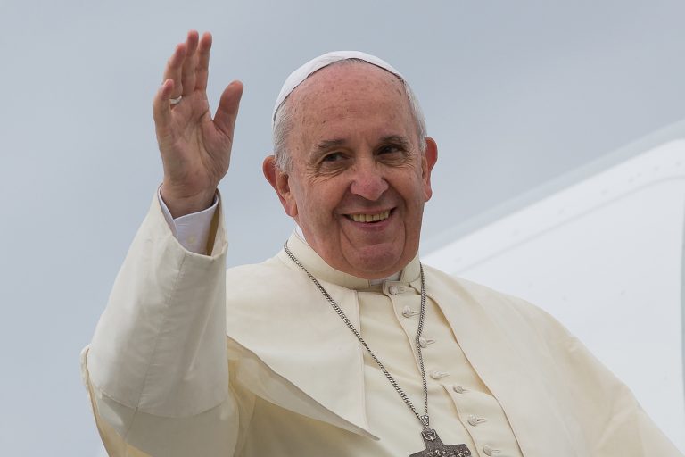 L’omosessualità nel clero e nella vita consacrata preoccupa Papa Francesco: “Occorre più attenzione nei seminari”