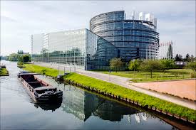 Il Parlamento Europeo ha ripreso i lavori dopo il drammatico attentato alla Petite France