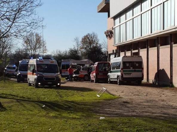 Pavia, trenta studenti intossicati da spray urticante