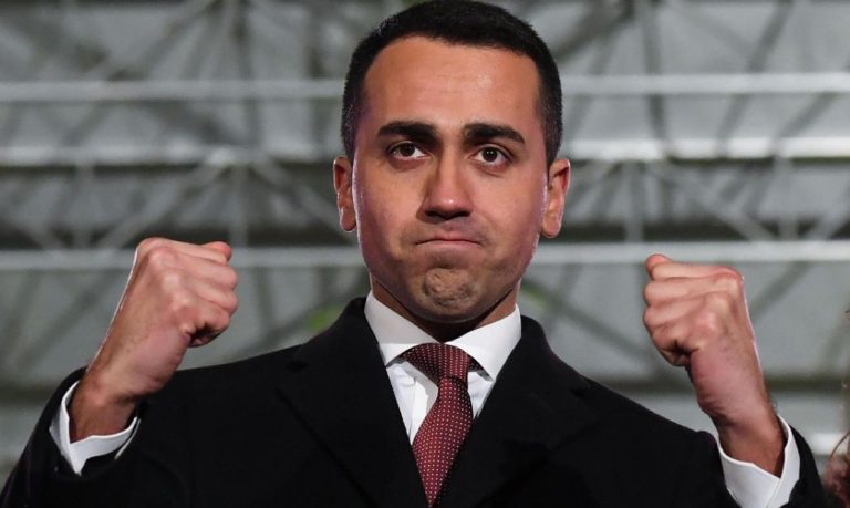 Di Maio annuncia: “Quota cento a febbraio e reddito di cittadinanza a marzo”. Conte e i ritardi: “Non sono un tradimento”