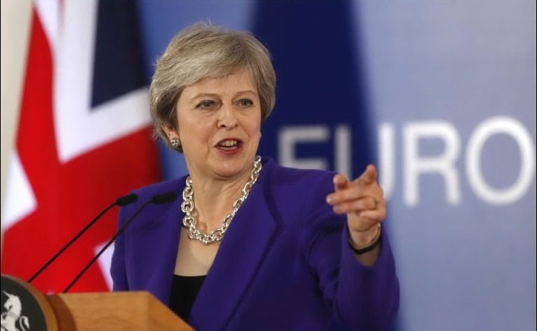 Gran Bretagna, sulla Brexit nuovo duro colpo al governo di Theresa May