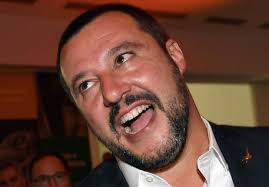 Salvini spara ad alzo zero su Confindustria: “Zitti per anni. Lasciateci lavorare”