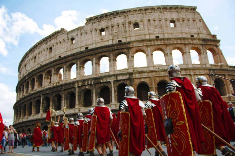 NATALE ROMA, RAGGI: FUTURO ROMA SIA ACCOGLIENTE, UNISCA TRADIZIONE E MODERNITÀ