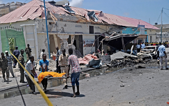 Attentato a Mogadiscio: morte almeno sette persone