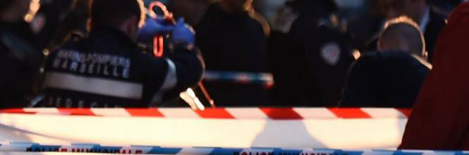 Marsiglia, 36enne ferisce due persone a colpi di coltello. Ucciso dalla polizia