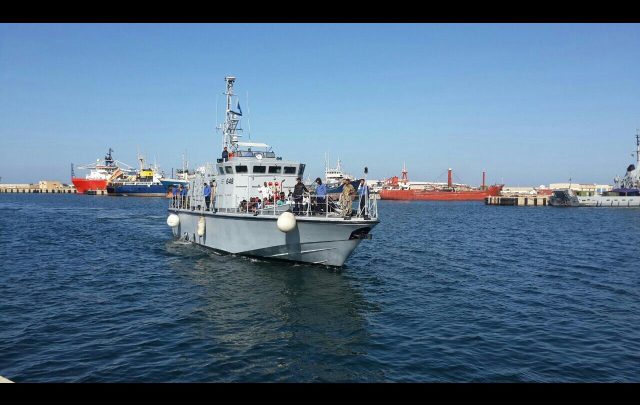 Francia, il presidente Macron consegnerà alla Marina libica sei imbarcazione per combattere l’immigrazione clandestina