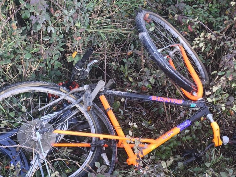 Teverola (Caserta), fermato dai carabinieri l’uomo che aveva travolto due migranti in bici