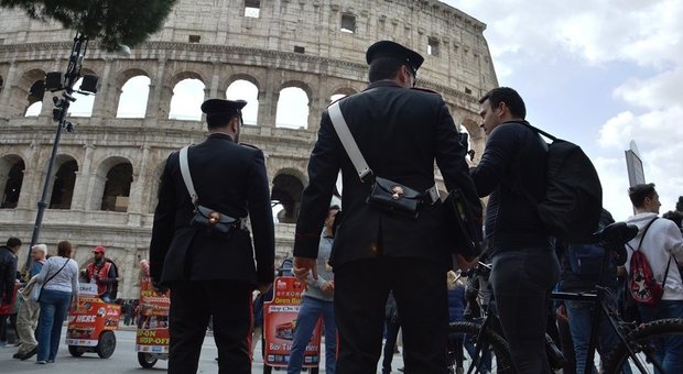 Sei nomadi arrestate. Furto aggravato ai danni dei turisti