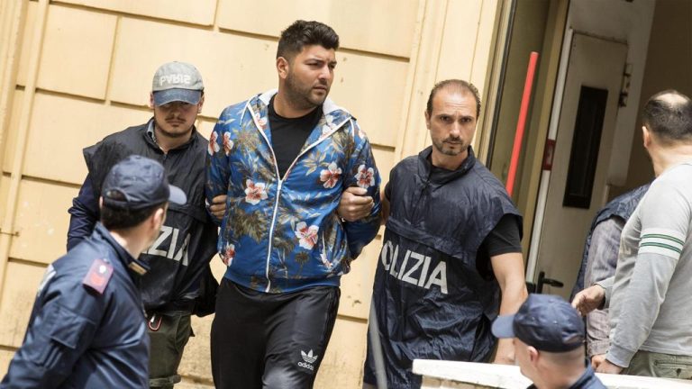Roma, aggressione al Roxy bar alla Romanina: condannato Antonio Casamonica a sette di carcere