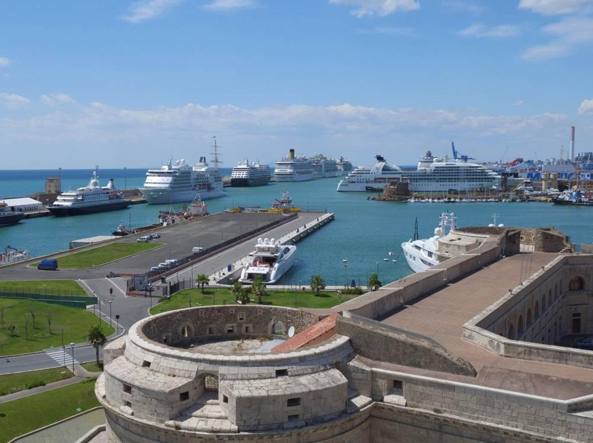 Focolaio a bordo della Msc: sbarcano a Civitavecchia altri passeggeri positivi