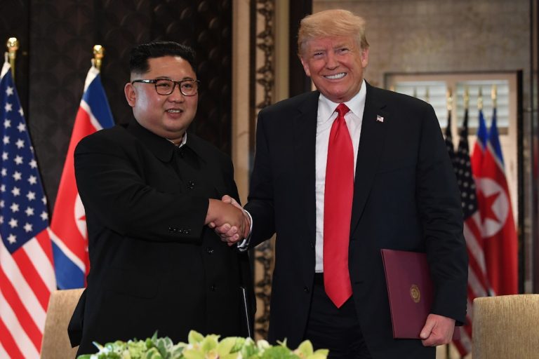 Domani sera il secondo faccia a faccia tra il presidente Trump e Kim Jung Un in Vietnam