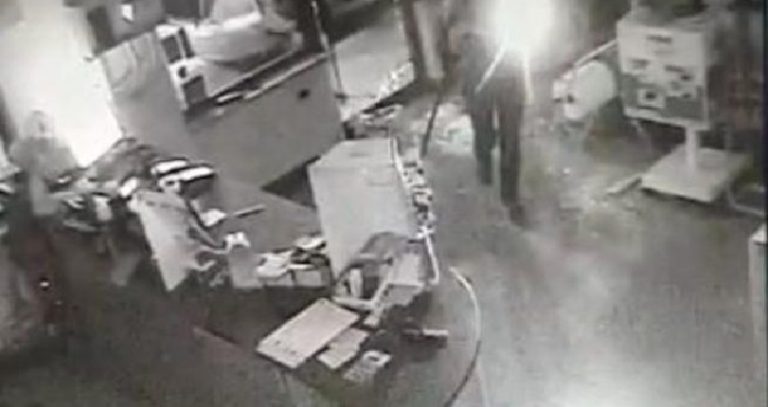 Stato di Tufara Valle (Benevento), rapinatori maldestri falliscono la rapina al caveau del deposito di tabacchi: si spezza la chiave e fuggono